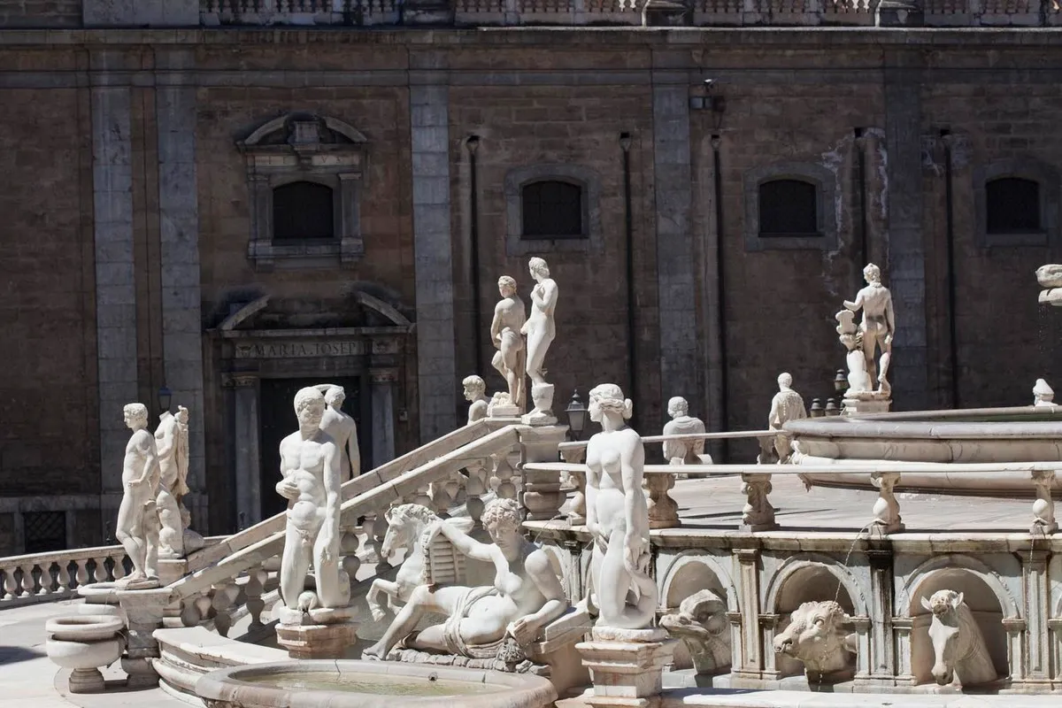 Monumenti statue città d'arte - Fotografia di Enrico Fantoni