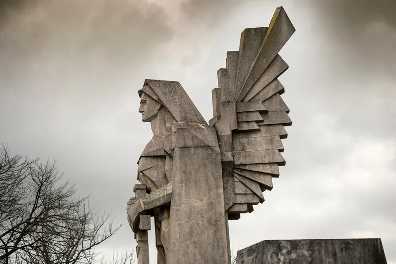 Scultura di un angelo, opera di Francisco Salamone - Fotografia di Enrico Fantoni