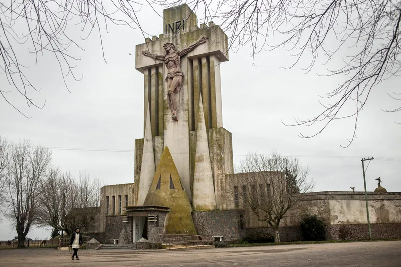 Struttura architettonica cimiteriale, Francisco Salamone - Fotografia di Enrico Fantoni